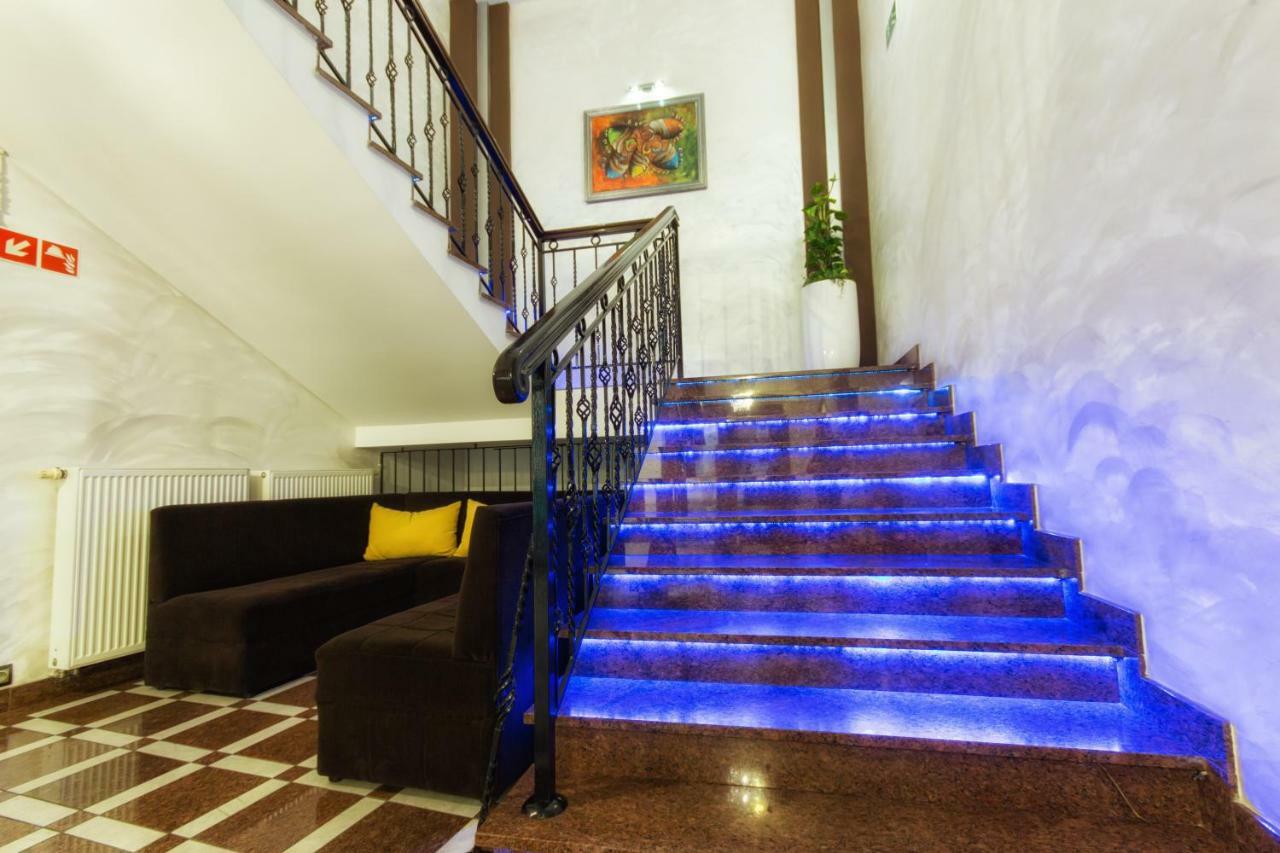 Riverside Hotel ววอตซวาเวก ภายนอก รูปภาพ